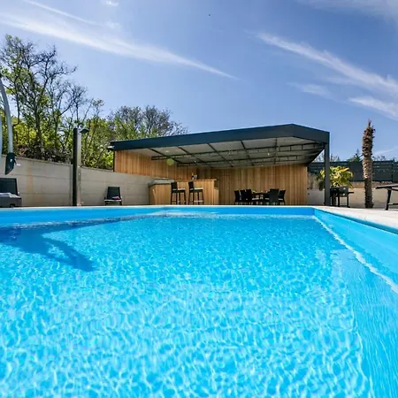 Villa George