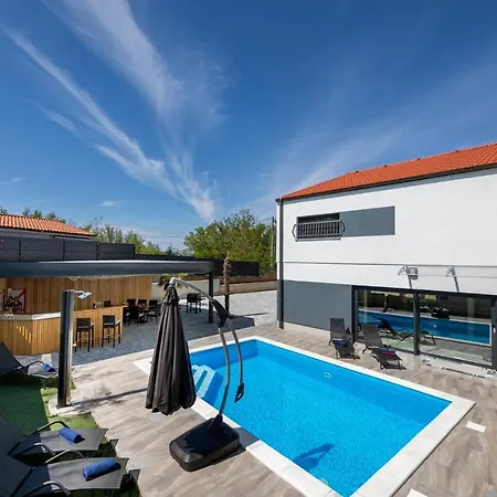 Villa George *