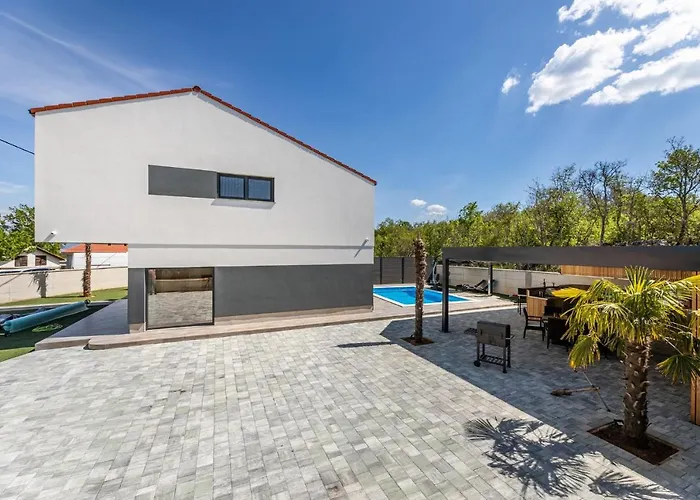 Villa George Zupanje